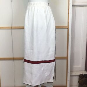 Xiao maxi linen skirt w/side slit & elastic waist